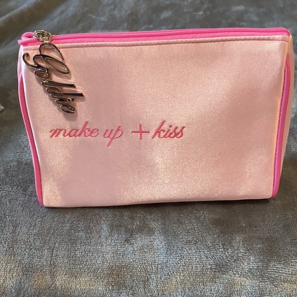 NEW Victoria Secret MakeUp Bags & Smoothing Scrub - Picture 2 of 7